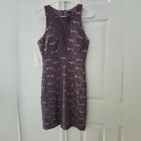 Nightway Sequined Lace Cocktail Dress - Picture 4 of 7